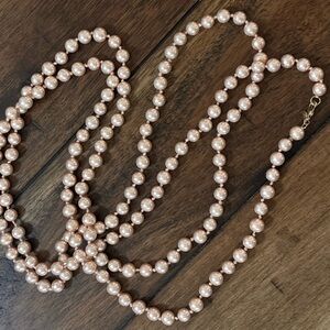 Elegant Faux Pearl Necklace